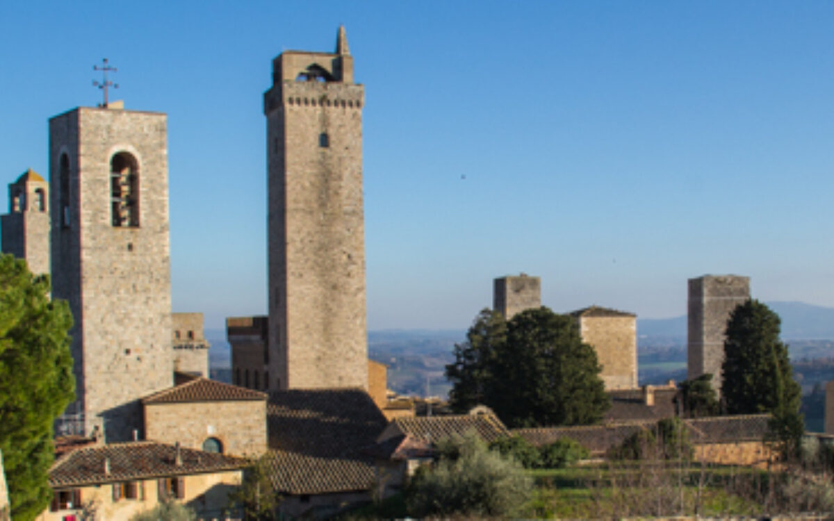 San Gimignano – breakfast with the workers, lunch with the tourists and dinner with the locals