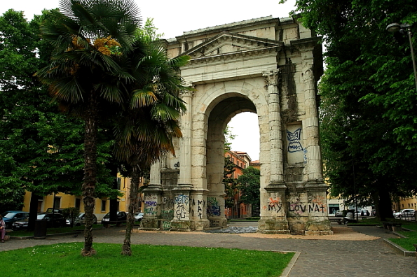 Arco dei Gavi in Verona