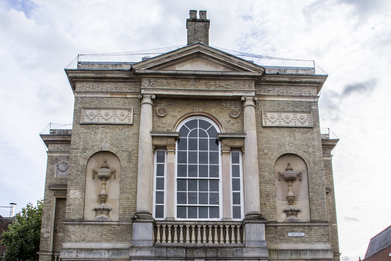 The old Market Cross Theatre in Bury St Edmunds, Suffolk, UK  0060