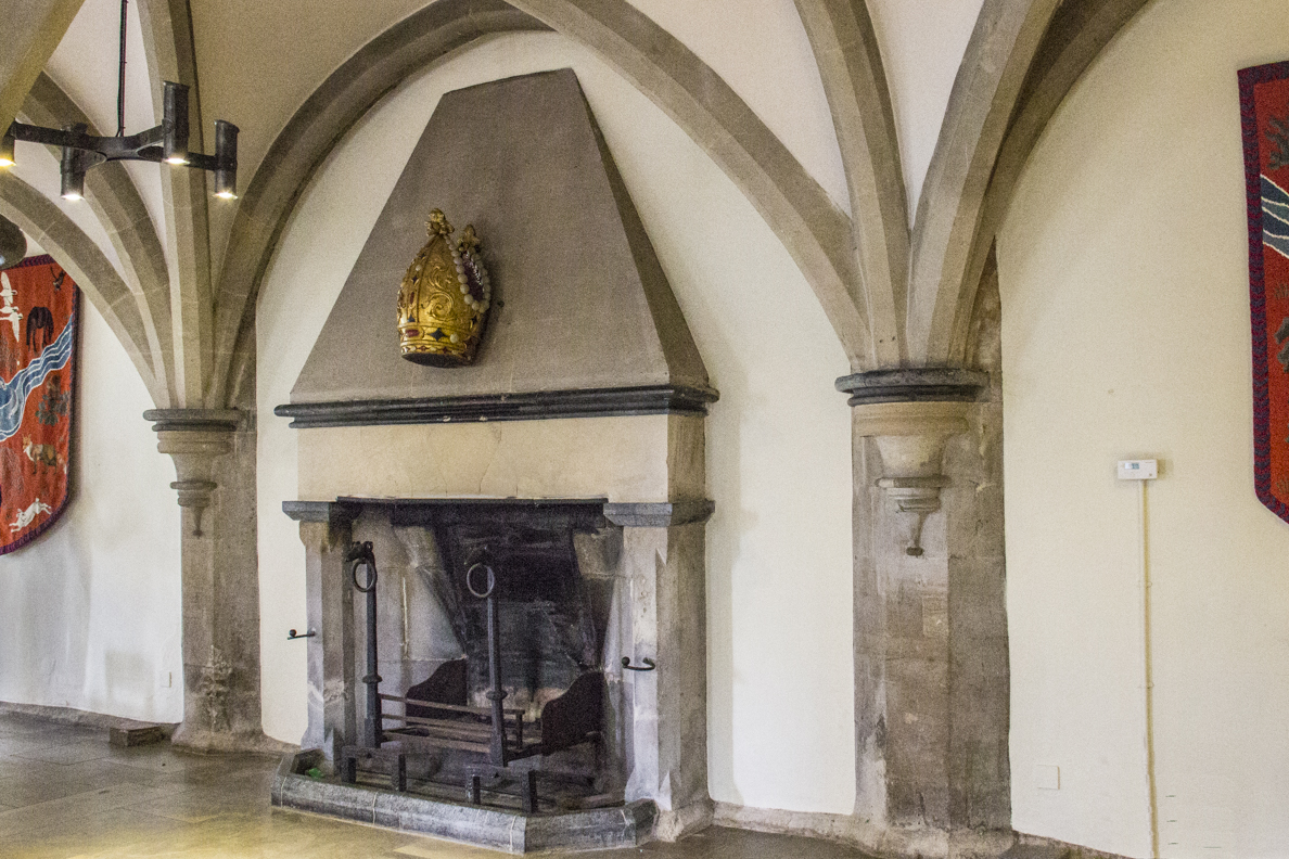 The undercroft in the Biship's Palace in Wells, Somerset, England   20185309