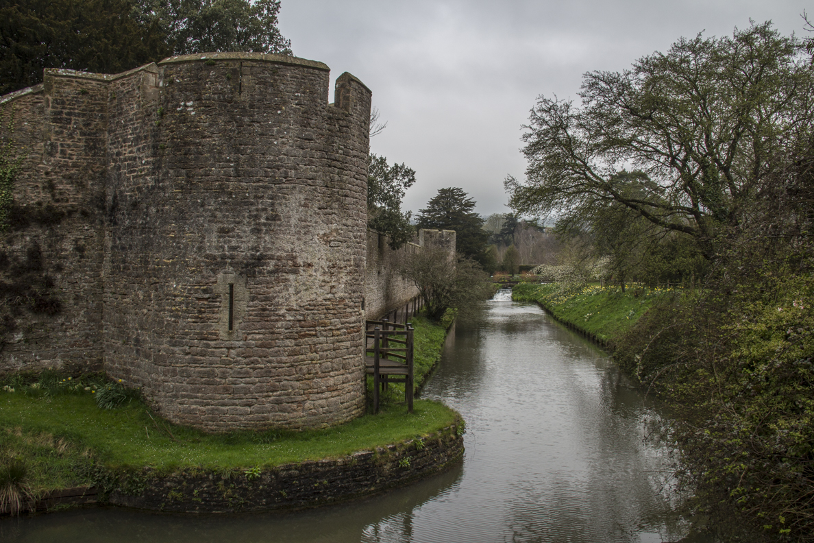 Walls and moat surrunding the Bishop's Palace in Wells, Somerset, England  5558